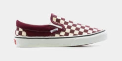 Vans Classic Slip On Mens Skate Shoes (Red/White)