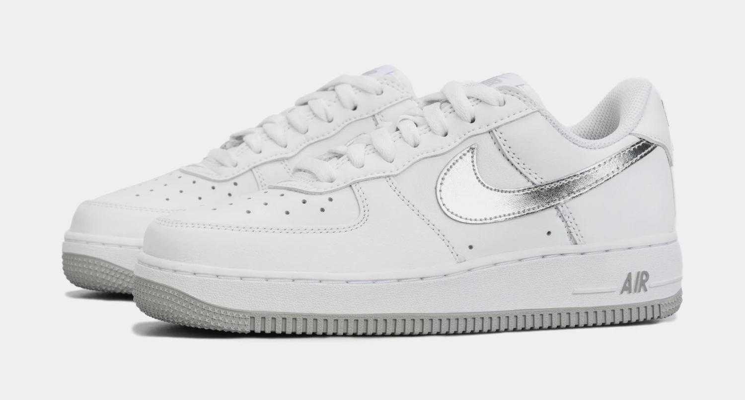 Nike Air Force 1 Low Retro Mens Basketball Shoes (White/Grey) 6 Nike Air Force 1 Low Retro Mens Basketball Shoes (White/Grey) - Image 4